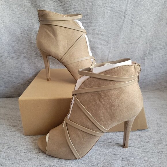 Journee Collection Shoes - Journee Collection Women's Samara Bootie